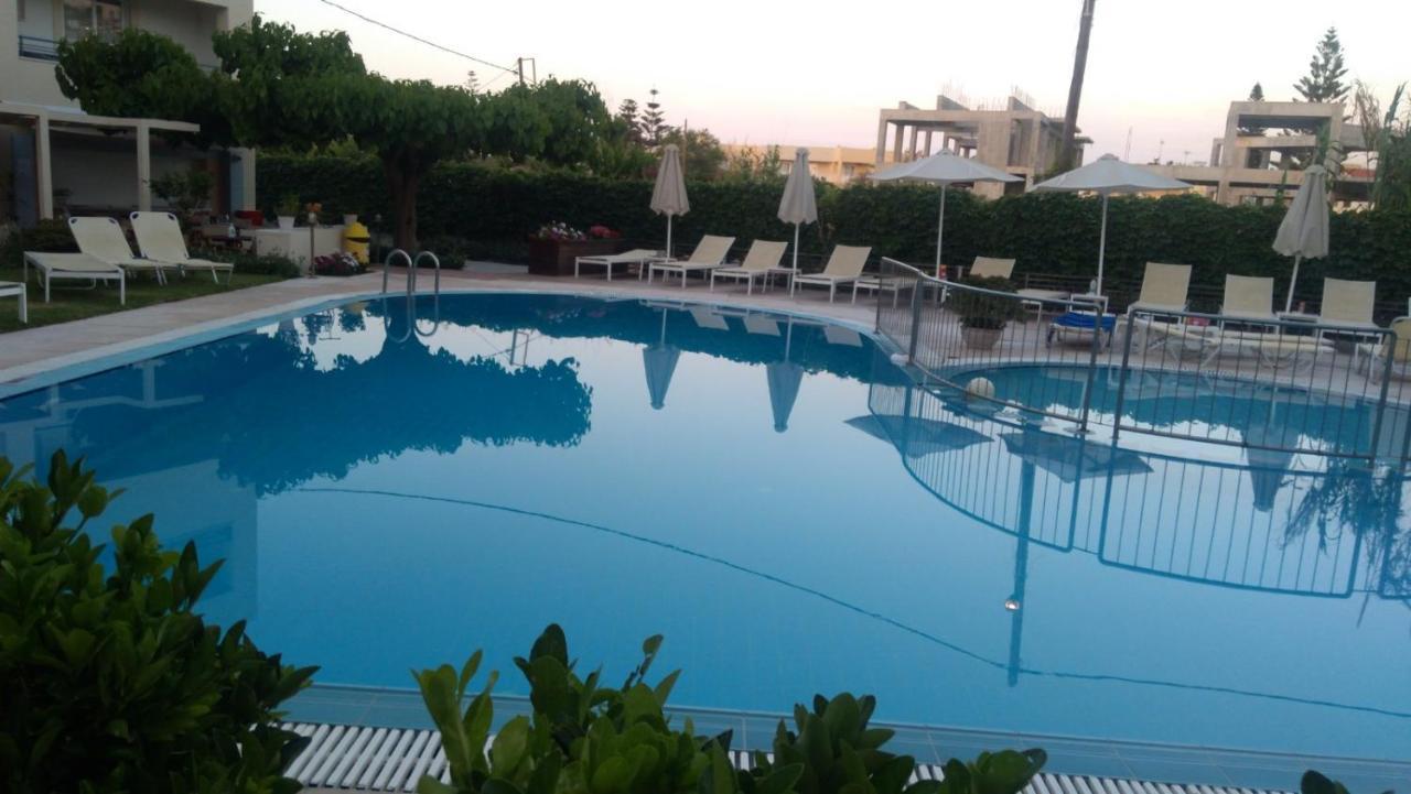 Melina Beach Platanés Екстериор снимка