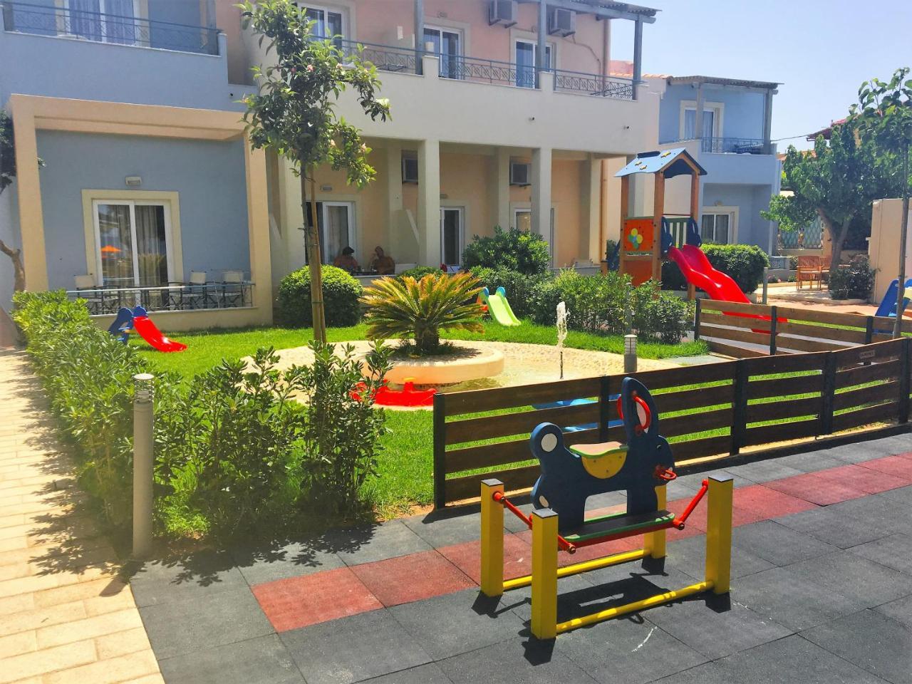 Melina Beach Platanés Екстериор снимка