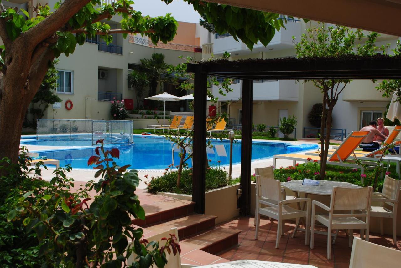 Melina Beach Platanés Екстериор снимка
